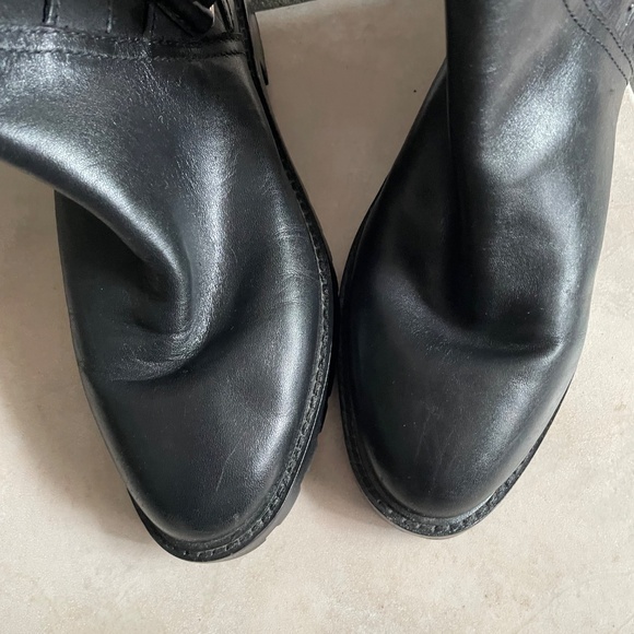 Boots - Picture 8 of 9